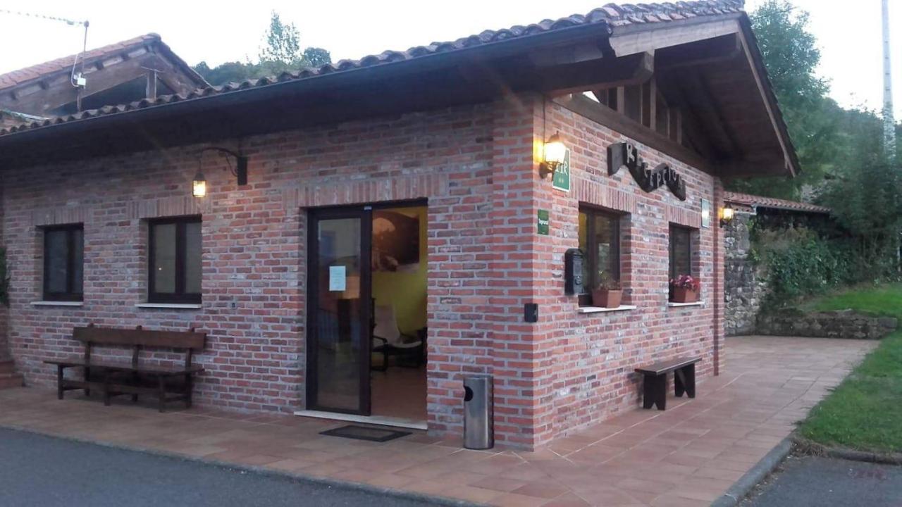 Albergue La Posada Cangas De Onis Exterior photo